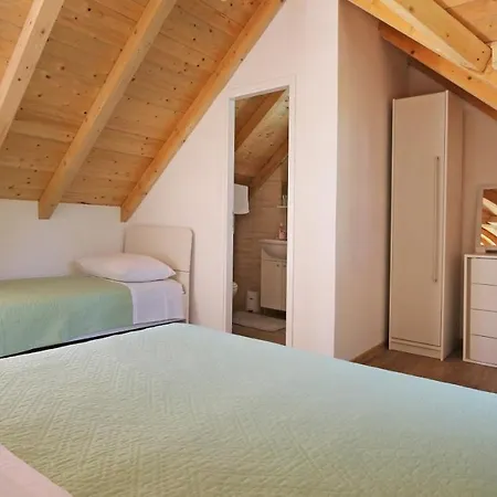 Vala Hrvaska Robinson 3* Gornji Humac