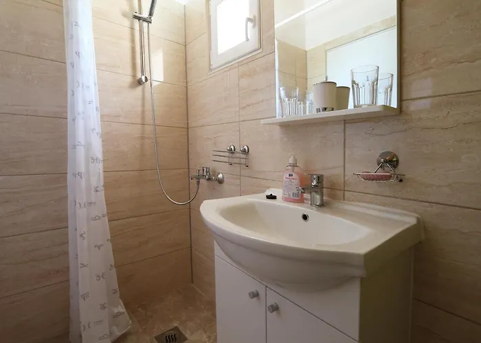 Vala Hrvaska Robinson 3*